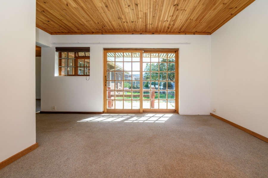 4 Bedroom Property for Sale in Charlo Eastern Cape